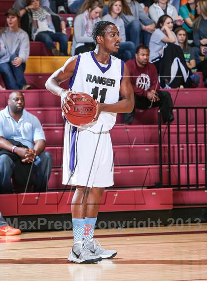 Thumbnail 2 in Lewisville vs. Ranger (Fantasy of Lights Tournament) photogallery.