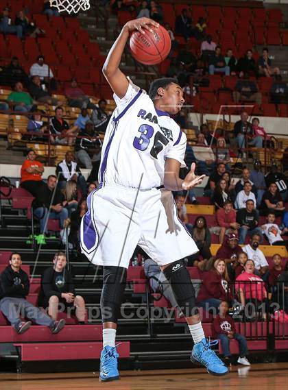 Thumbnail 2 in Lewisville vs. Ranger (Fantasy of Lights Tournament) photogallery.