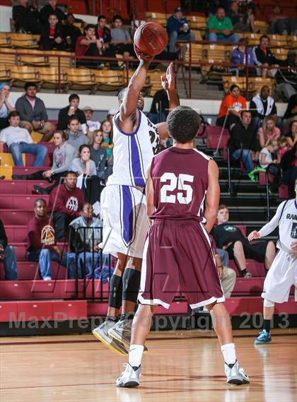 Thumbnail 3 in Lewisville vs. Ranger (Fantasy of Lights Tournament) photogallery.
