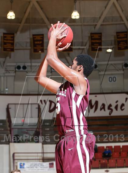 Thumbnail 3 in Lewisville vs. Ranger (Fantasy of Lights Tournament) photogallery.