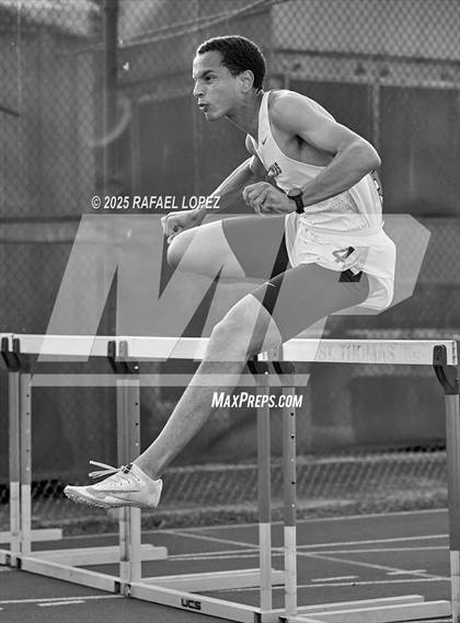 Thumbnail 1 in Eagle No Tax Relays (110 Hurdles) photogallery.