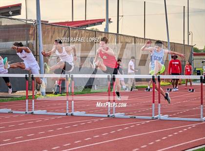 Thumbnail 2 in Eagle No Tax Relays (110 Hurdles) photogallery.