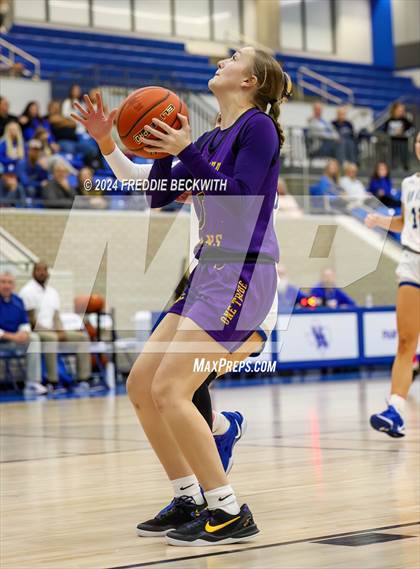 Thumbnail 1 in Sanger @ Van Alstyne photogallery.