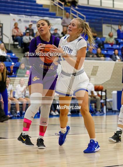 Thumbnail 1 in Sanger @ Van Alstyne photogallery.