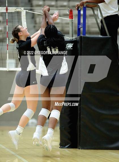 Thumbnail 1 in Keller vs. Prosper (UIL 6A Regional Finals) photogallery.