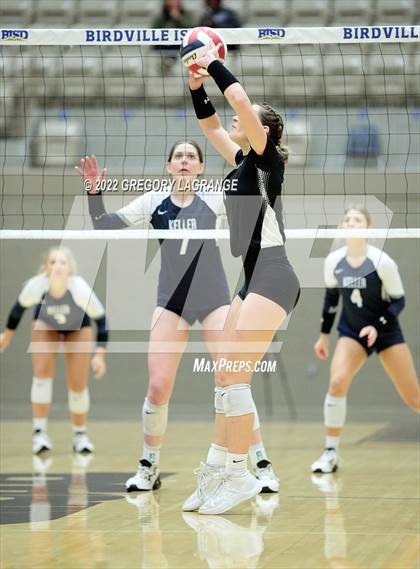 Thumbnail 2 in Keller vs. Prosper (UIL 6A Regional Finals) photogallery.