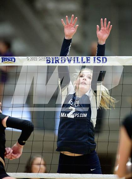 Thumbnail 2 in Keller vs. Prosper (UIL 6A Regional Finals) photogallery.