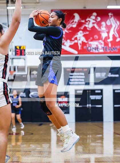 Thumbnail 1 in 'Iolani vs Moanalua (Iolani Classic Honolulu - Day 1) photogallery.