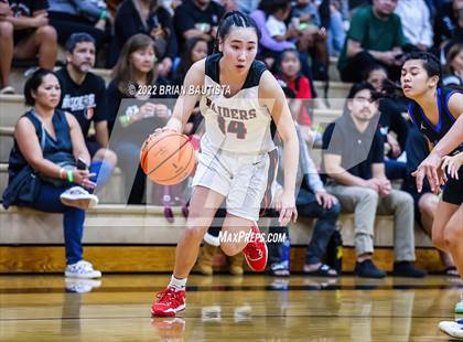Thumbnail 3 in 'Iolani vs Moanalua (Iolani Classic Honolulu - Day 1) photogallery.