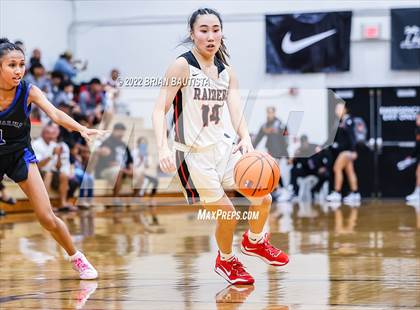 Thumbnail 1 in 'Iolani vs Moanalua (Iolani Classic Honolulu - Day 1) photogallery.