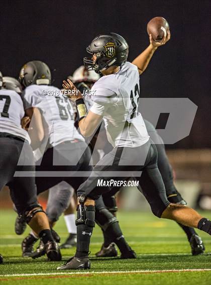 Thumbnail 3 in Servite @ JSerra Catholic photogallery.