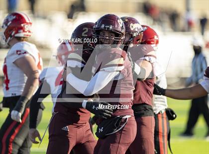 Thumbnail 1 in Hurricane vs. Jefferson (WVSSAC 4A Quarterfinal) photogallery.