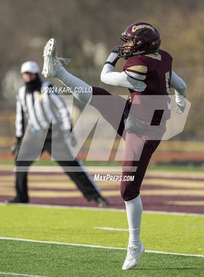 Thumbnail 2 in Hurricane vs. Jefferson (WVSSAC 4A Quarterfinal) photogallery.