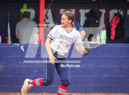 Thumbnail 1 in DeSoto Central @ Lewisburg (MHSAA 7A 2nd Round) photogallery.