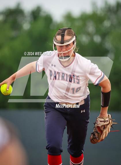 Thumbnail 1 in DeSoto Central @ Lewisburg (MHSAA 7A 2nd Round) photogallery.