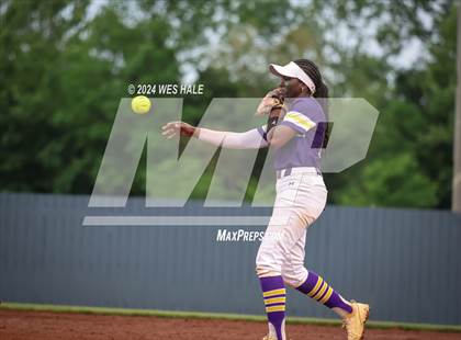 Thumbnail 1 in DeSoto Central @ Lewisburg (MHSAA 7A 2nd Round) photogallery.