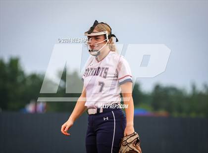 Thumbnail 3 in DeSoto Central @ Lewisburg (MHSAA 7A 2nd Round) photogallery.