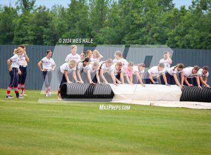 Thumbnail 2 in DeSoto Central @ Lewisburg (MHSAA 7A 2nd Round) photogallery.