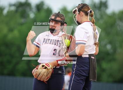 Thumbnail 3 in DeSoto Central @ Lewisburg (MHSAA 7A 2nd Round) photogallery.