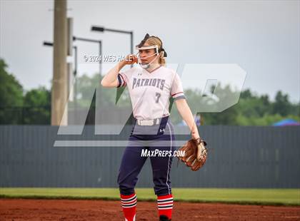 Thumbnail 1 in DeSoto Central @ Lewisburg (MHSAA 7A 2nd Round) photogallery.