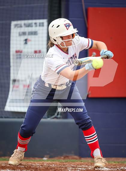 Thumbnail 3 in DeSoto Central @ Lewisburg (MHSAA 7A 2nd Round) photogallery.
