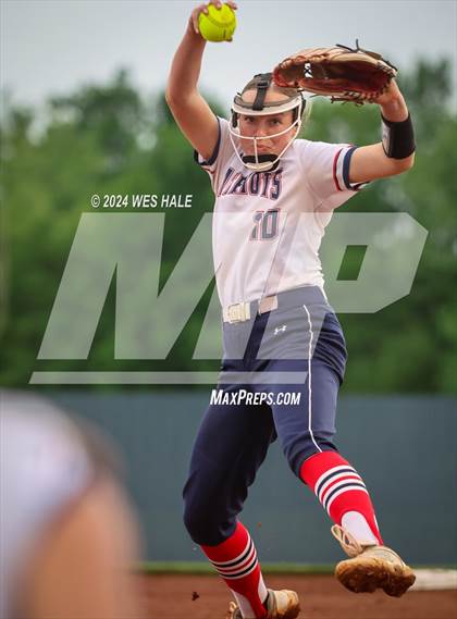 Thumbnail 2 in DeSoto Central @ Lewisburg (MHSAA 7A 2nd Round) photogallery.