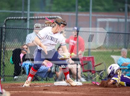 Thumbnail 1 in DeSoto Central @ Lewisburg (MHSAA 7A 2nd Round) photogallery.