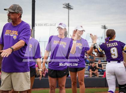 Thumbnail 1 in DeSoto Central @ Lewisburg (MHSAA 7A 2nd Round) photogallery.
