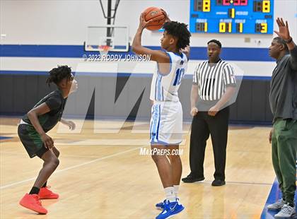 Thumbnail 3 in Barbers Hill vs FB Hightower (McDonald's Texas Invitational) photogallery.