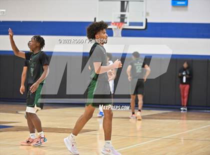 Thumbnail 1 in Barbers Hill vs FB Hightower (McDonald's Texas Invitational) photogallery.