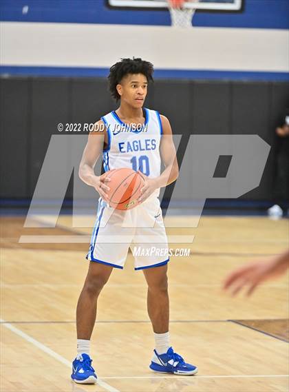 Thumbnail 1 in Barbers Hill vs FB Hightower (McDonald's Texas Invitational) photogallery.