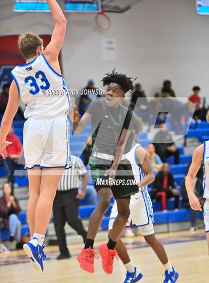 Thumbnail 1 in Barbers Hill vs FB Hightower (McDonald's Texas Invitational) photogallery.