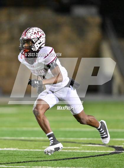 Thumbnail 1 in Smithson Valley vs. A&M Consolidated (UIL Football 5A Division 1 Quarterfinal) photogallery.