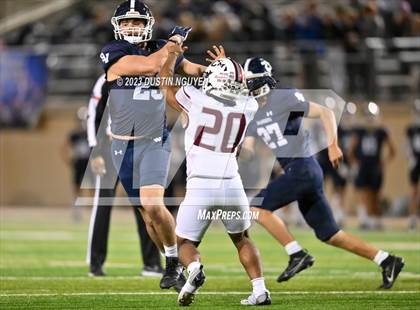 Thumbnail 2 in Smithson Valley vs. A&M Consolidated (UIL Football 5A Division 1 Quarterfinal) photogallery.