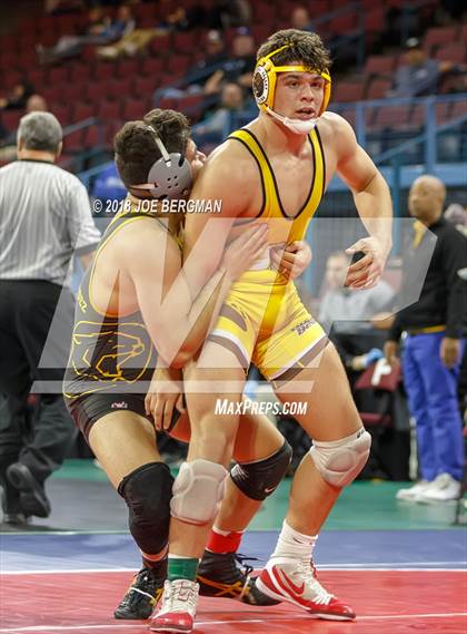 Thumbnail 1 in CIF State Boys Wrestling Championships (3rd Place Matches) photogallery.