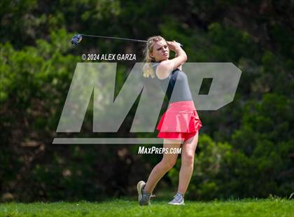 Thumbnail 2 in UIL 1A Girls Golf Finals photogallery.