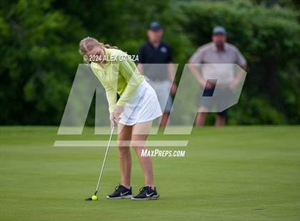 Thumbnail 2 in UIL 1A Girls Golf Finals photogallery.