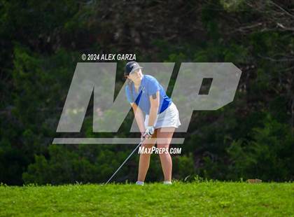Thumbnail 2 in UIL 1A Girls Golf Finals photogallery.