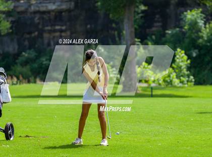 Thumbnail 3 in UIL 1A Girls Golf Finals photogallery.