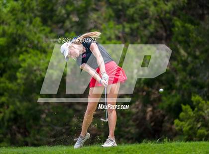 Thumbnail 3 in UIL 1A Girls Golf Finals photogallery.