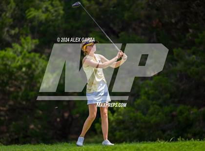 Thumbnail 2 in UIL 1A Girls Golf Finals photogallery.