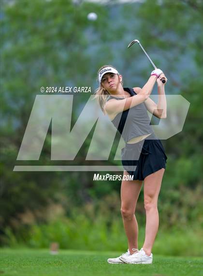 Thumbnail 3 in UIL 1A Girls Golf Finals photogallery.