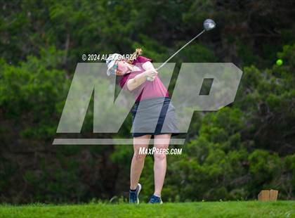 Thumbnail 2 in UIL 1A Girls Golf Finals photogallery.