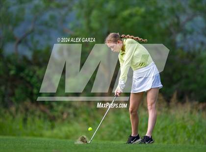 Thumbnail 1 in UIL 1A Girls Golf Finals photogallery.
