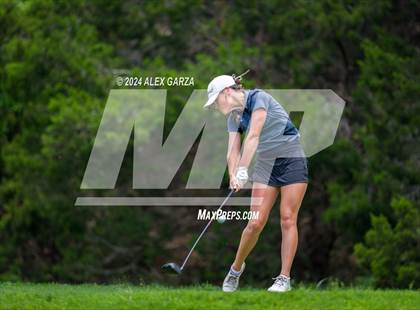 Thumbnail 1 in UIL 1A Girls Golf Finals photogallery.