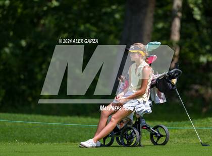 Thumbnail 2 in UIL 1A Girls Golf Finals photogallery.