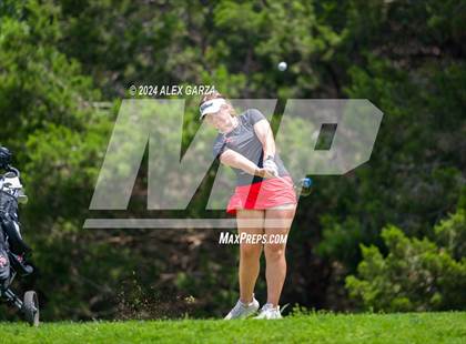 Thumbnail 1 in UIL 1A Girls Golf Finals photogallery.
