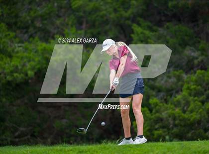 Thumbnail 2 in UIL 1A Girls Golf Finals photogallery.