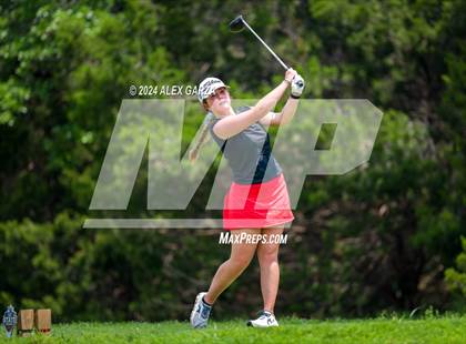 Thumbnail 1 in UIL 1A Girls Golf Finals photogallery.