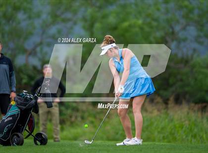 Thumbnail 3 in UIL 1A Girls Golf Finals photogallery.